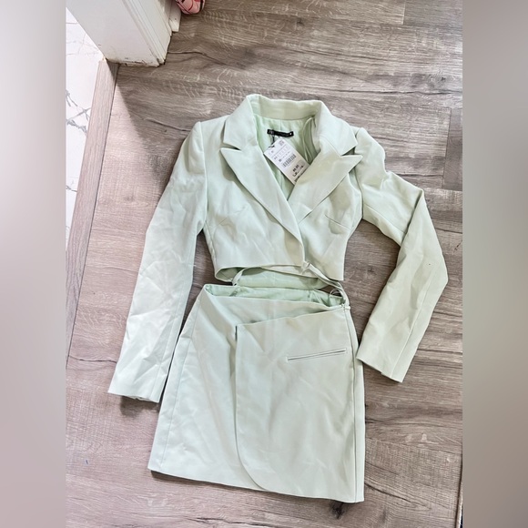 ZARA WOMEN CUT OUT BLAZER DRESS PASTEL GREEN 3067/204 - Picture 4 of 10